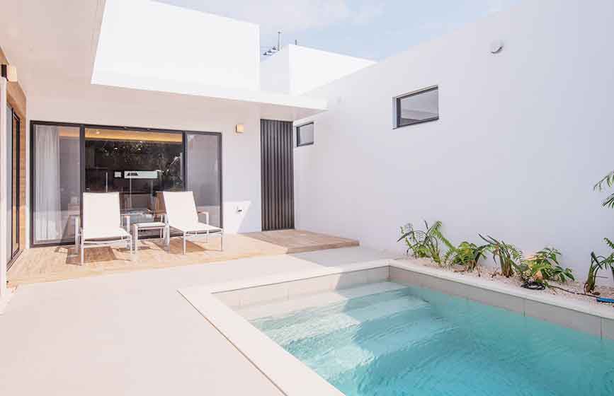 プール＆テラス